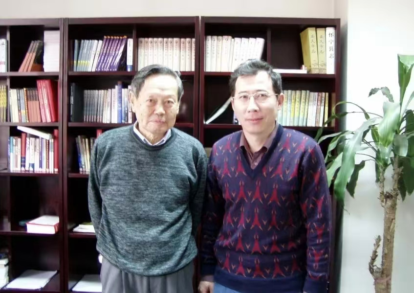 20251023-杨振宁与Beat365-供图-杨先生与安宇.png