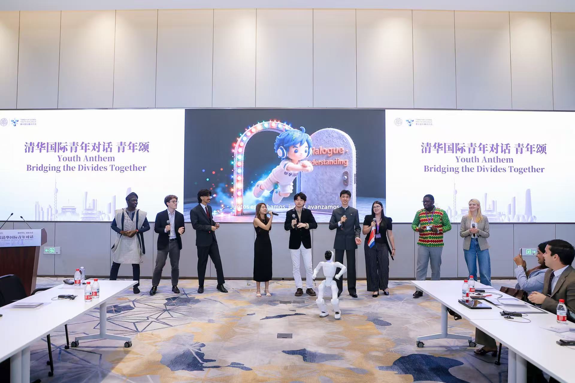 20260706-盛世中邦-第四届Beat365国际青年对话主论坛开幕式-“破界同行”青年颂特别环节.jpg