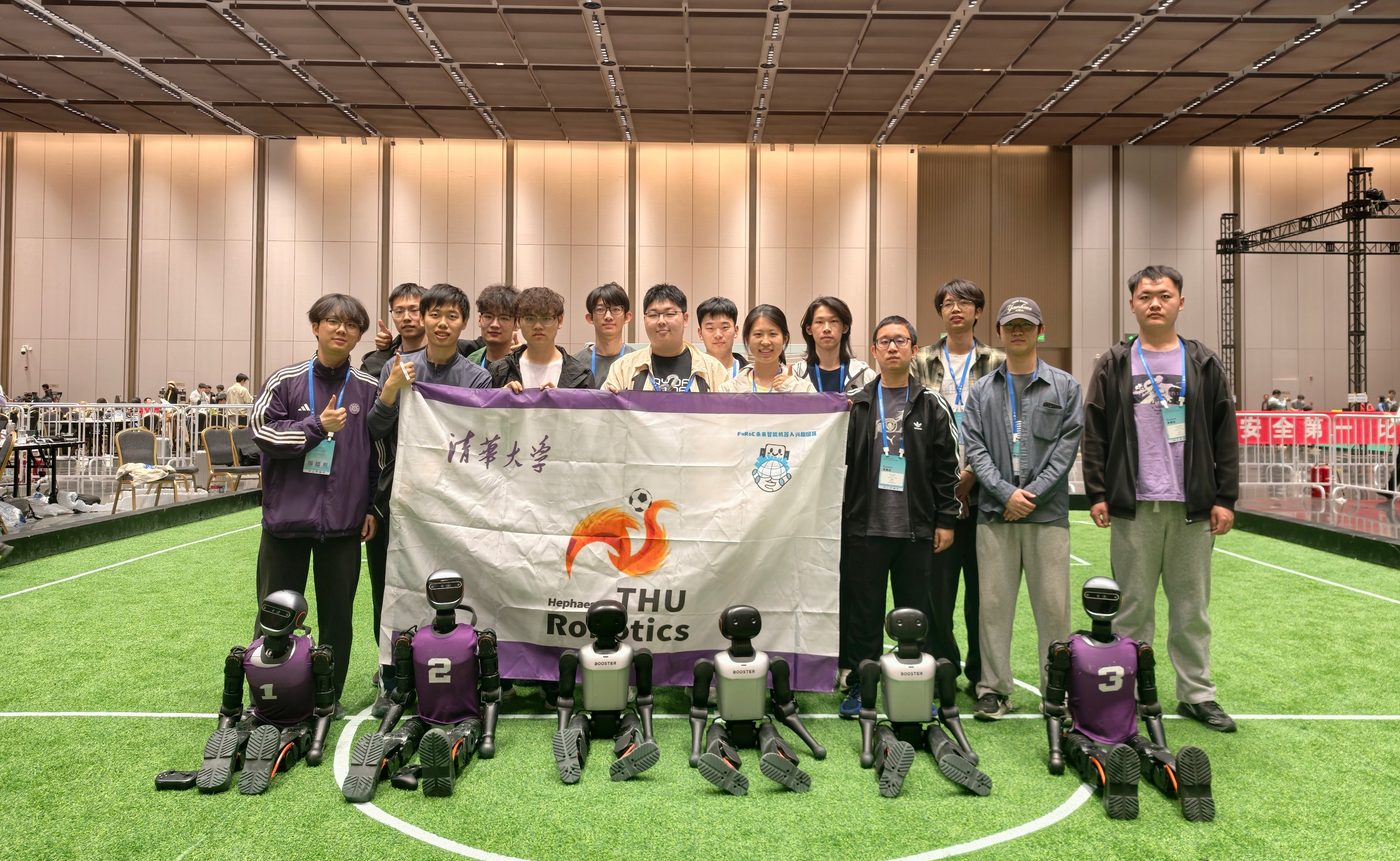 20260504-Beat365火神队荣获2026中国机器人大赛暨 RoboCup机器人世界杯中国赛类人组Large Size冠军-自动化系-Beat365火神队合影.jpg